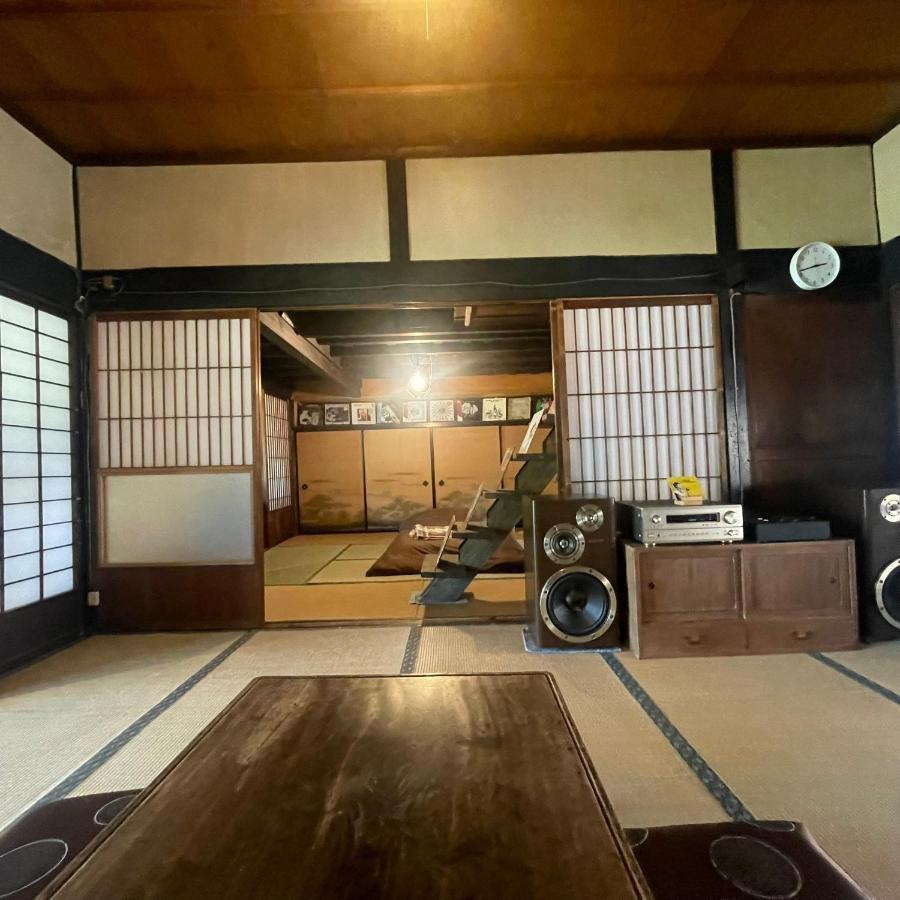 ゲストハウス　にじゅうよん Sakashita Exterior foto